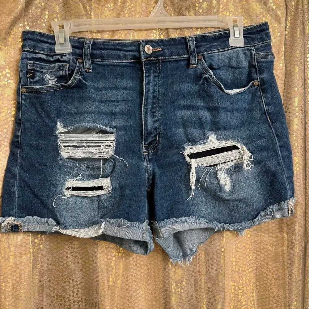 KanCan Distressed Destroyed Blue Stretchy Summer Shorts 14/32